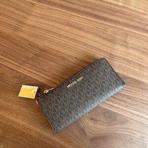 Michael Kors Brown and Gold Zip Wallet